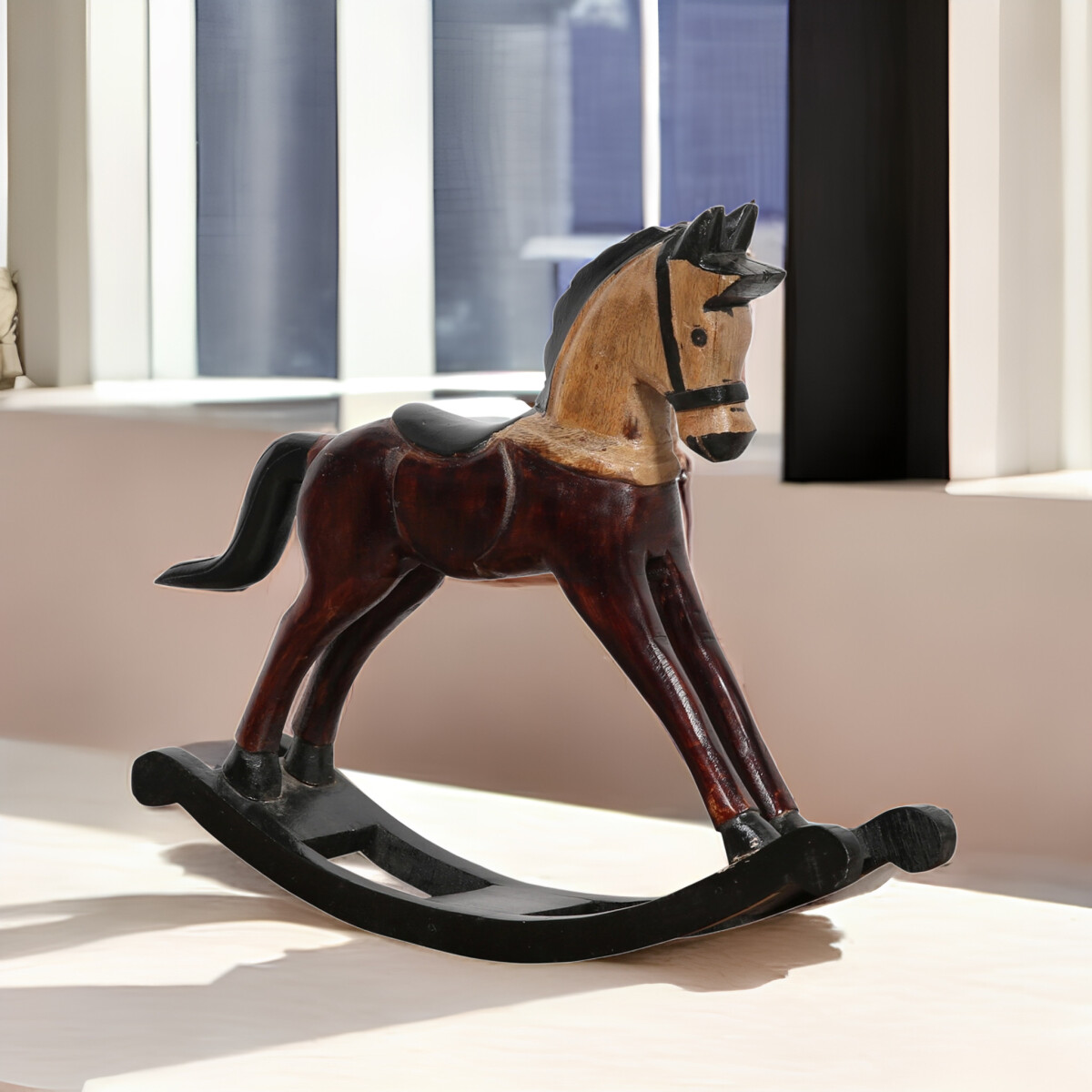 Figurine décorative en bois représentant un ch